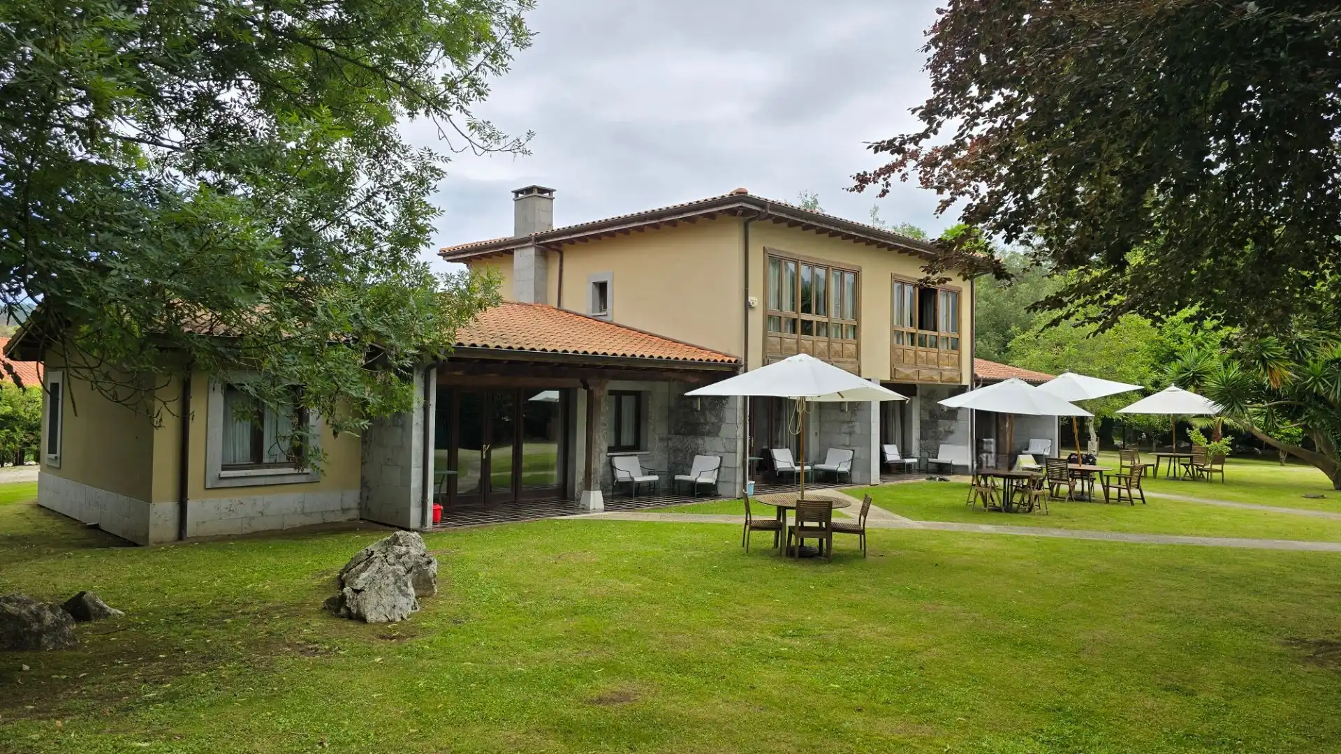 Casa o xalet en venda en Llanes amb Calefacció, Jardí privat i Piscina