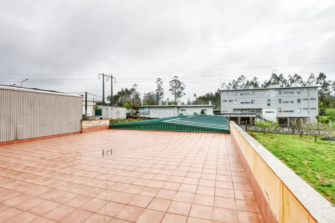 Terrassa de Edifici en venda en Santa Comba