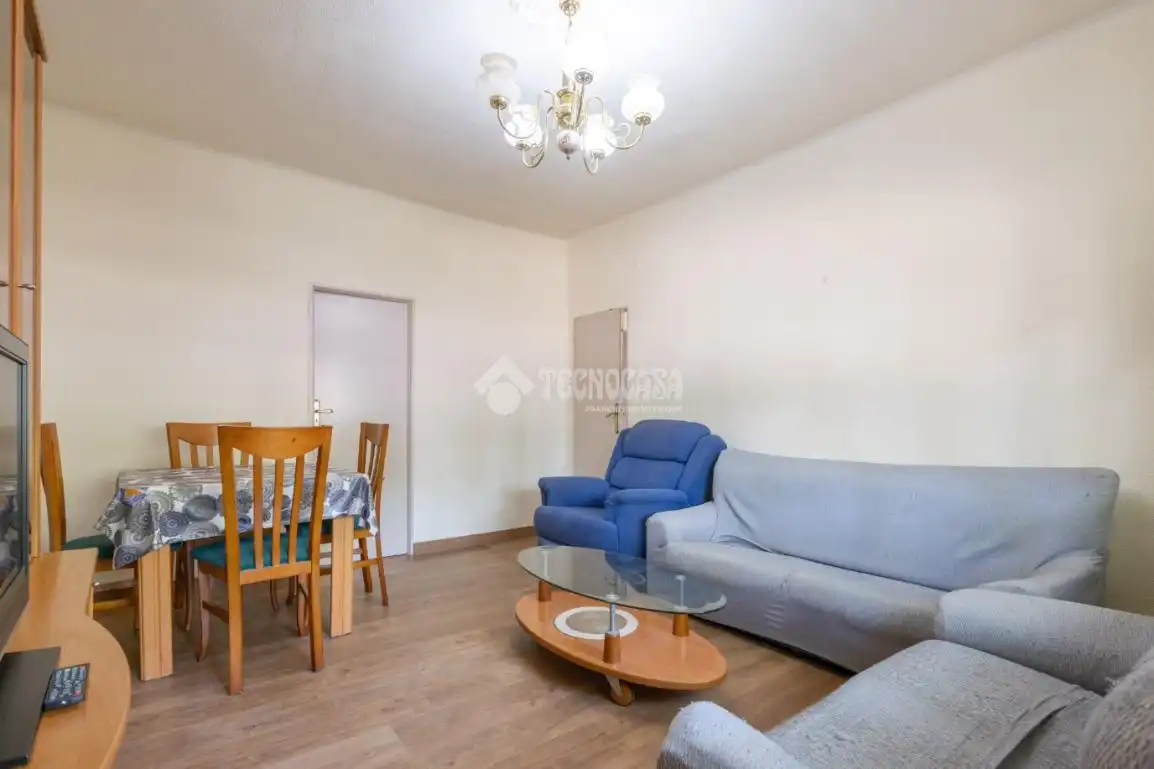 Sala d'estar de Pis en venda en Salamanca amb Calefacció