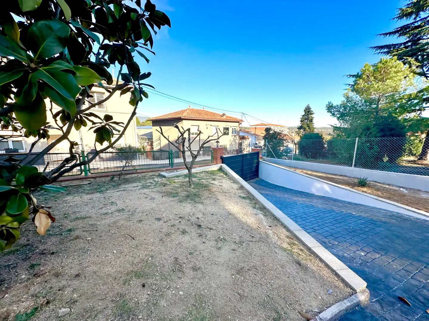 Casa con terraza en venta en Carrer Moreres, imagen 3