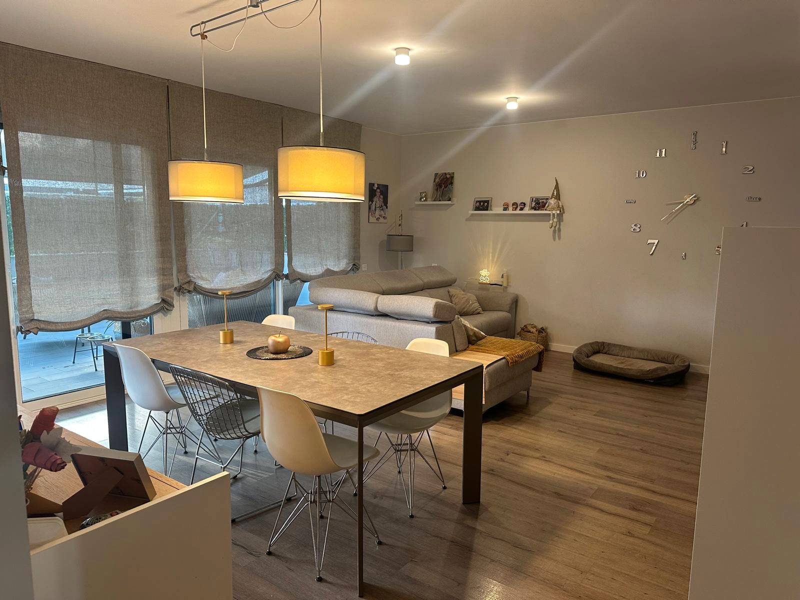 Sala d'estar de Planta baixa en venda en Sant Boi de Llobregat amb Aire condicionat, Calefacció i Parquet
