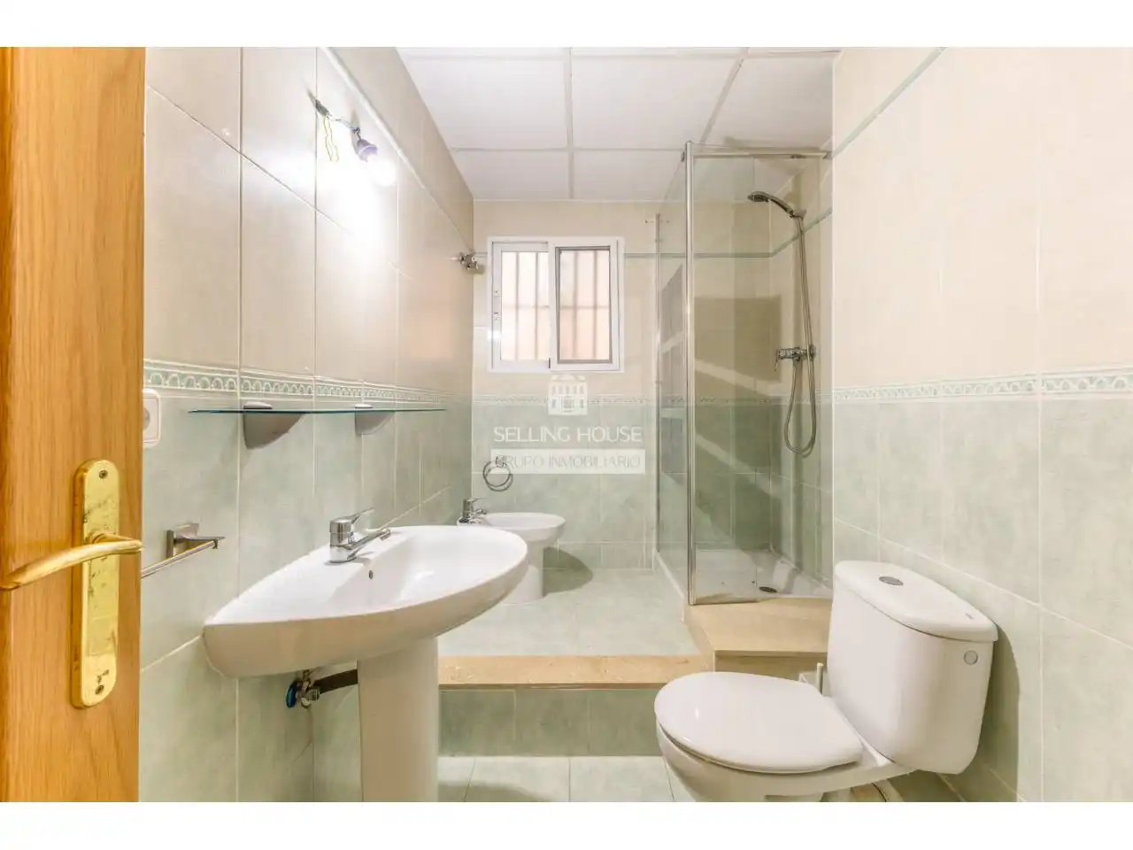 Bathroom of Flat for sale in Valencia  with Heating, Parquet flooring and Balcony