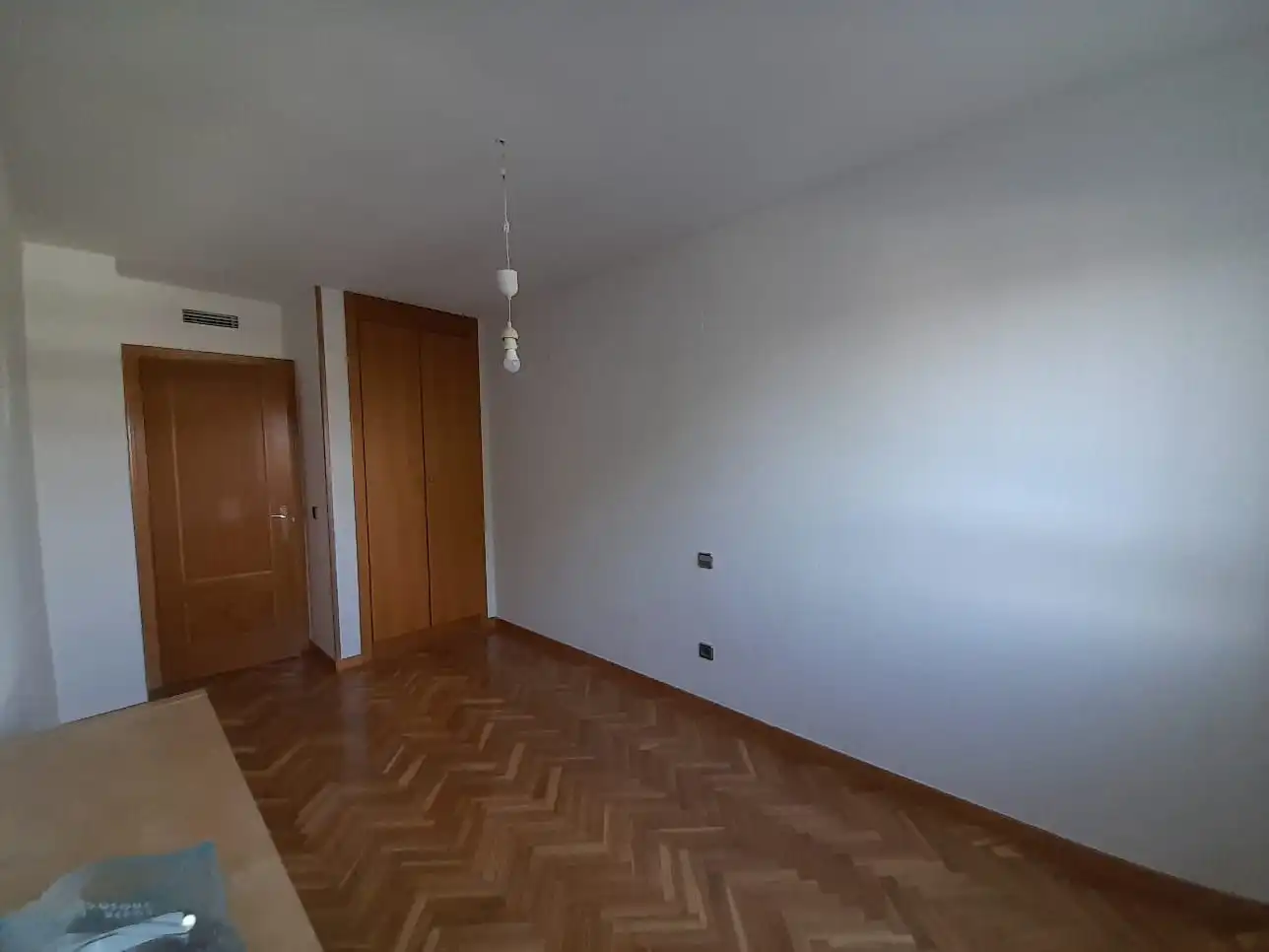 Bedroom of Flat for sale in Madrid  with Air Conditioner, Heating and Parquet flooring