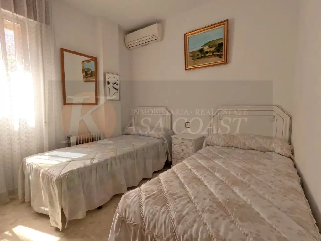 Habitación de Piso en venta en Fuengirola con Aire acondicionado, Jardín privado y Terraza