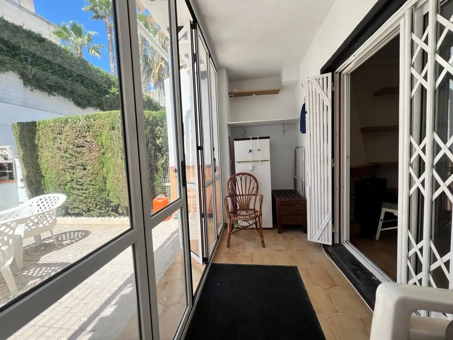 Erdgeschoss zur Miete in Orihuela mit Klimaanlage, Heizung und Privatgarten