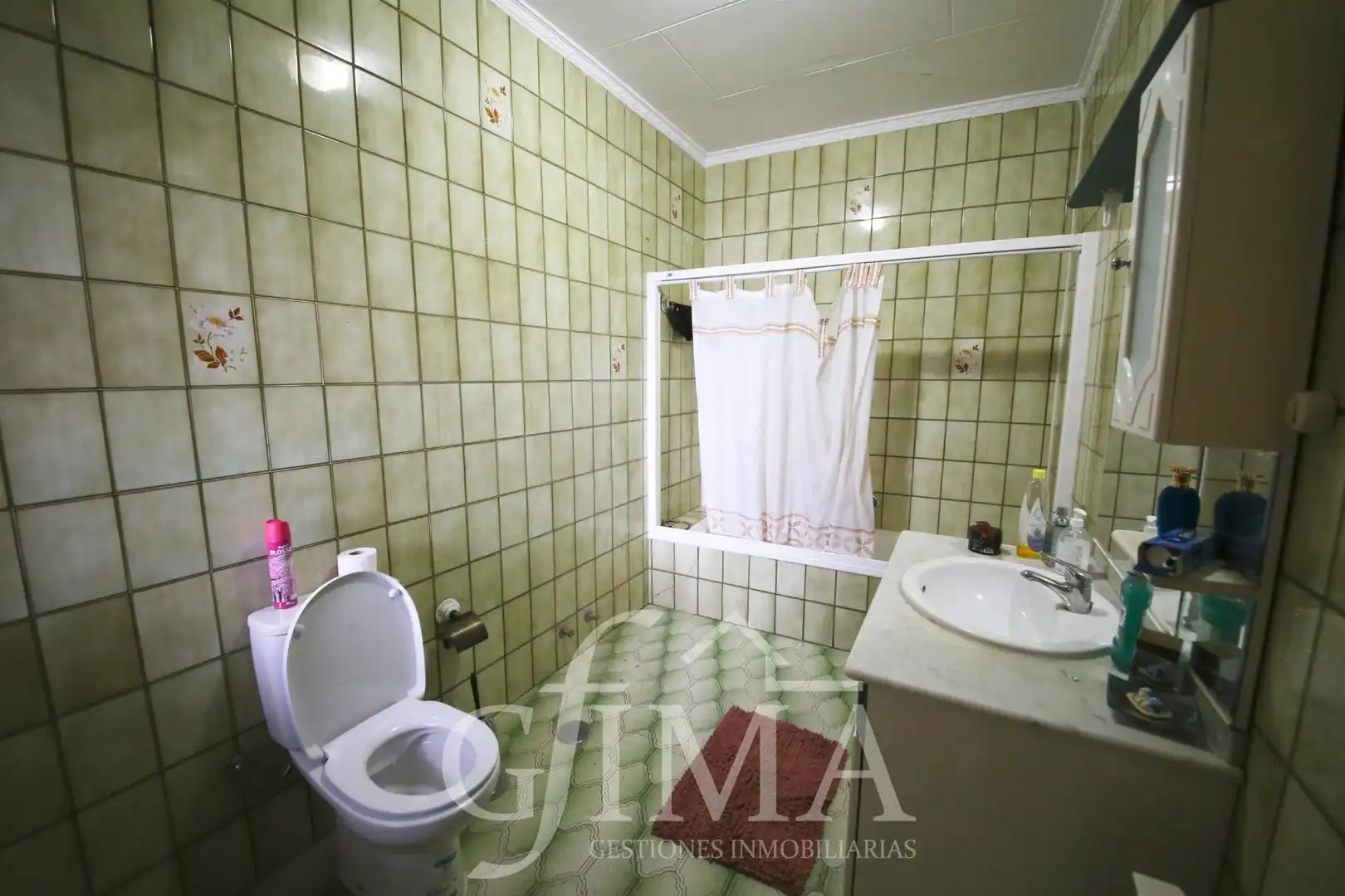 Bathroom of Houses for sale in Argamasilla de Alba  with Air Conditioner, Heating and Balcony