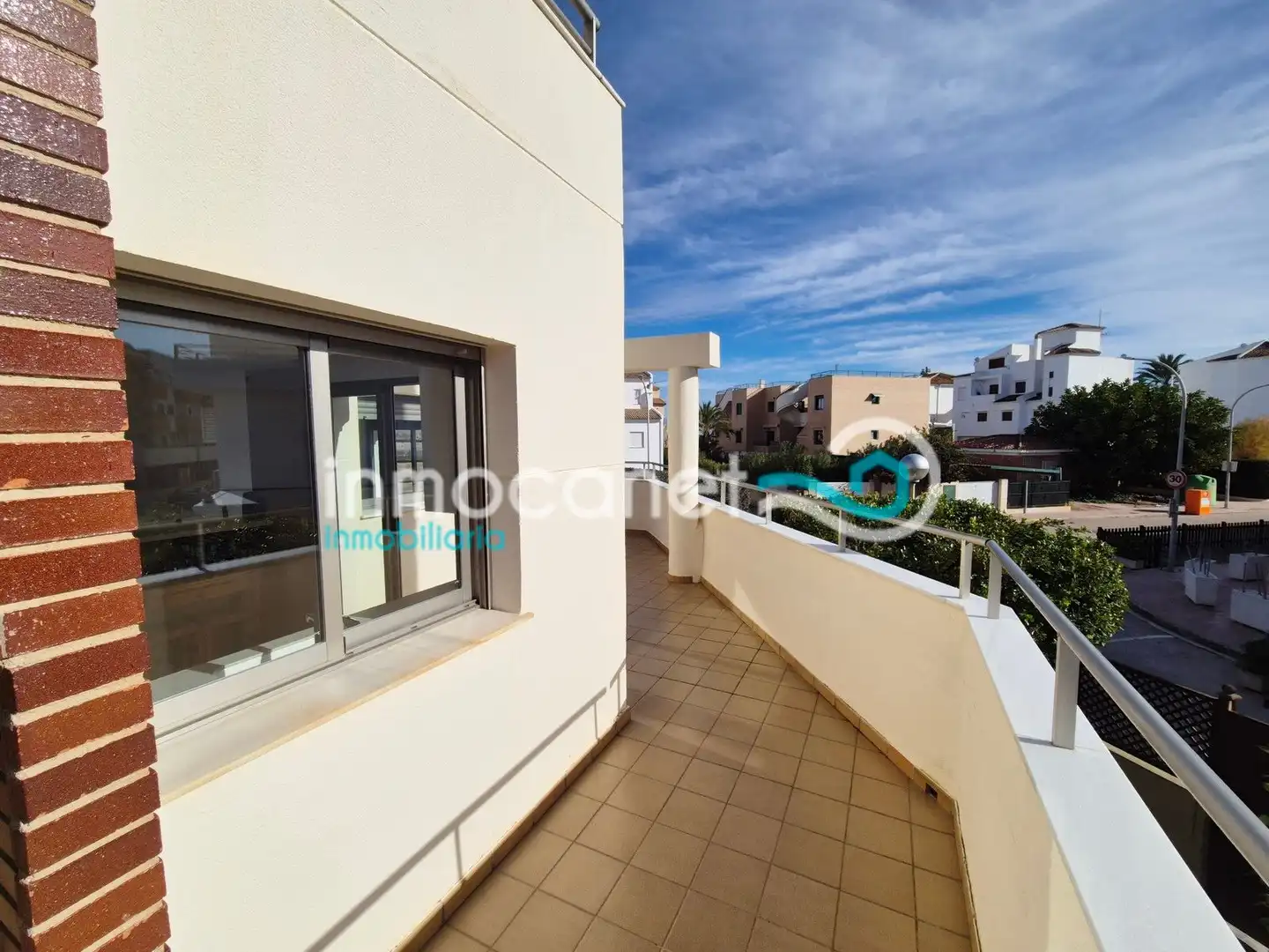 Vista exterior de Casa o xalet en venda en Oliva amb Aire condicionat, Calefacció i Terrassa