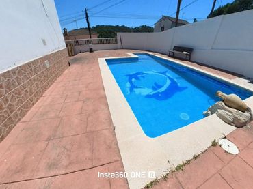 Detached house with pool for sale in Companys