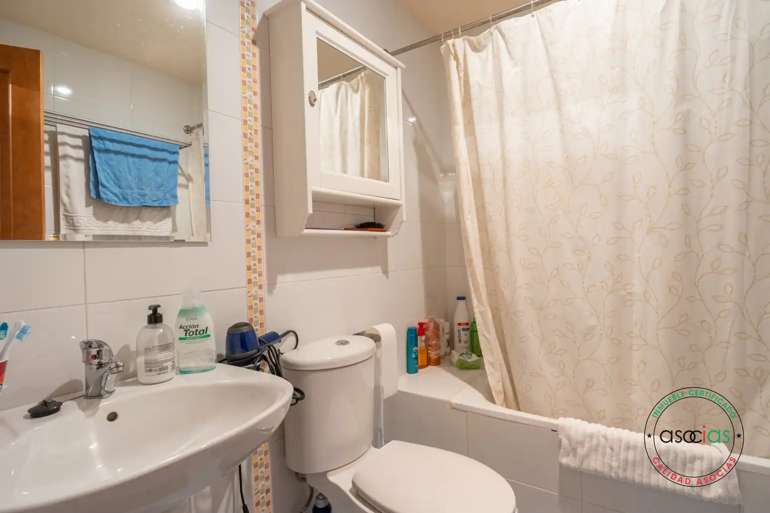 Baño de Piso en venta en Puebla de Lillo con Calefacción y Trastero