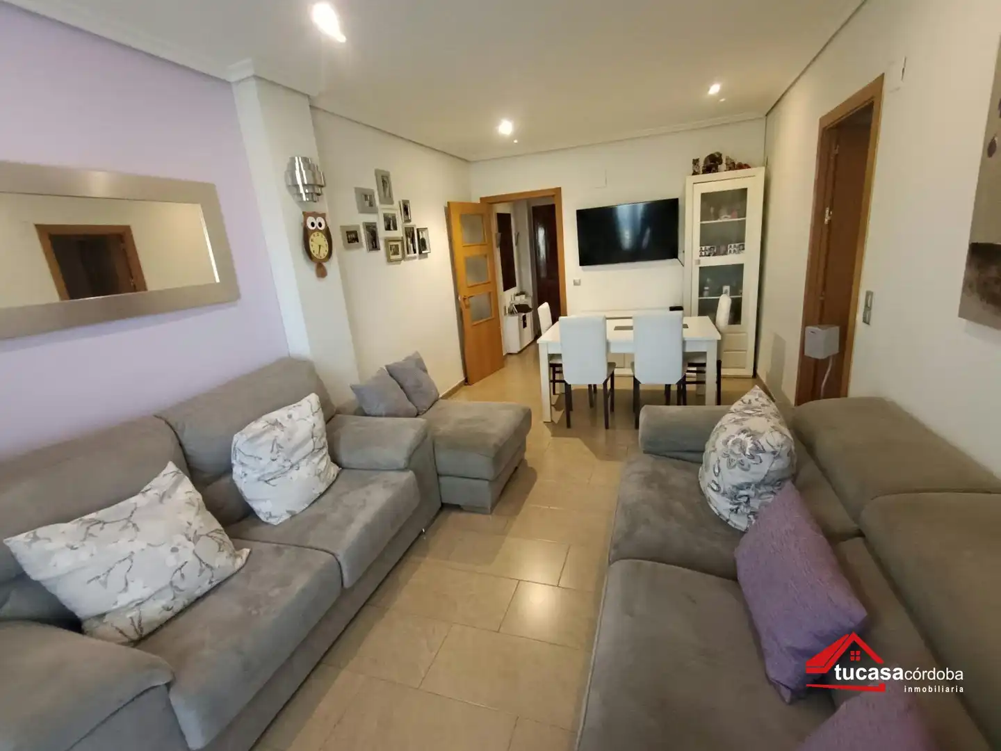 Living room of Flat for sale in Córdoba  with Air Conditioner, Terrace and Furnished