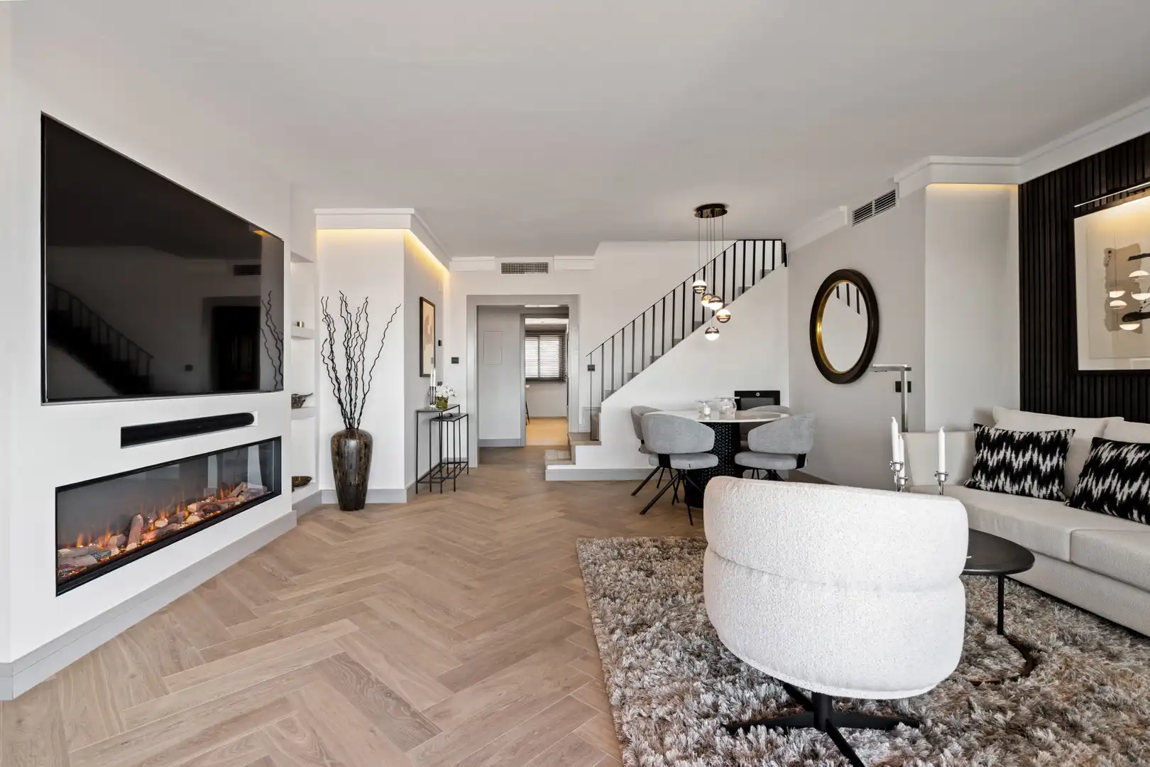 Sala de estar de Ático en venta en Estepona con Aire acondicionado, Calefacción y Terraza