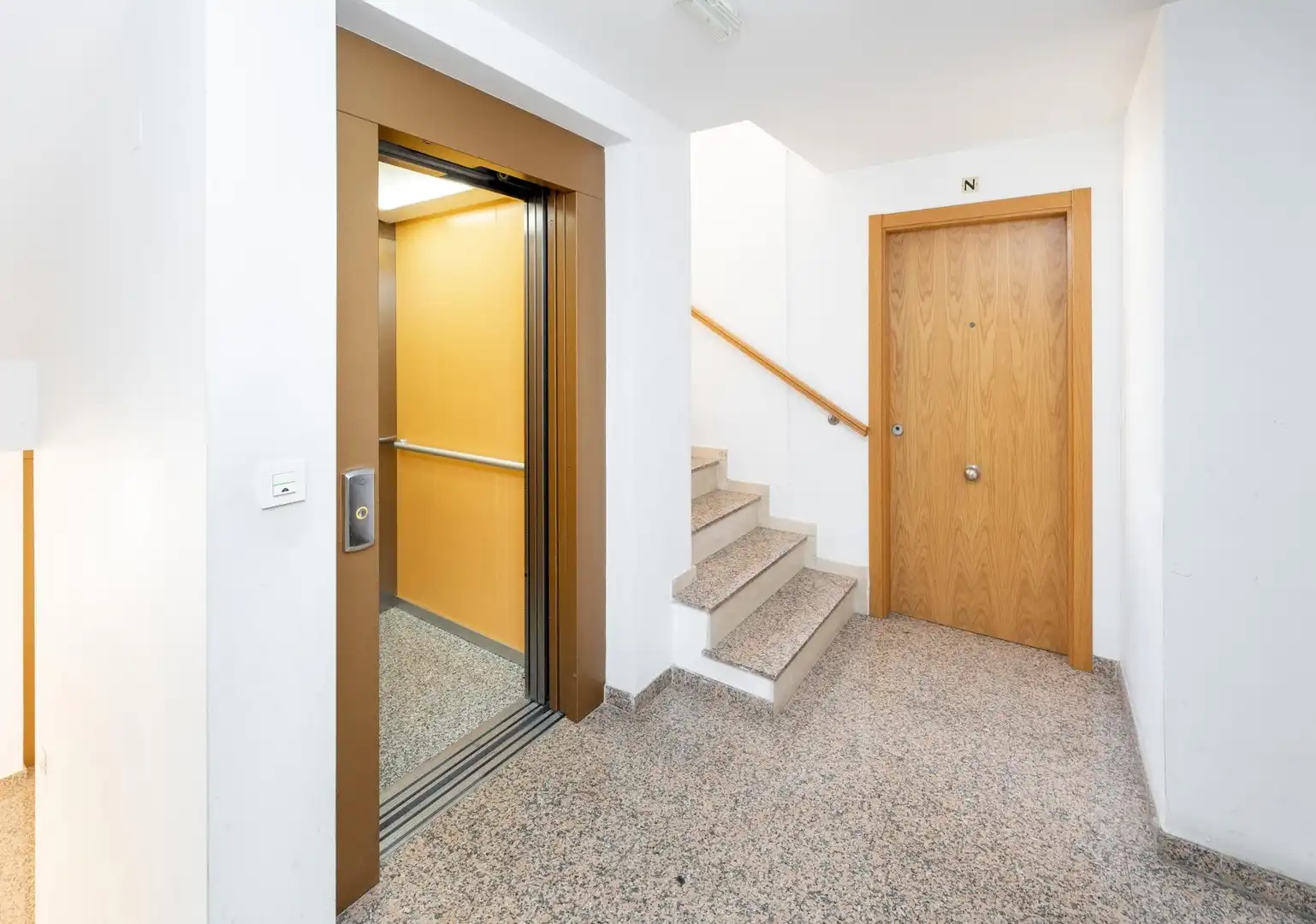 Piso en venta en La Zubia con Calefacción y Balcón