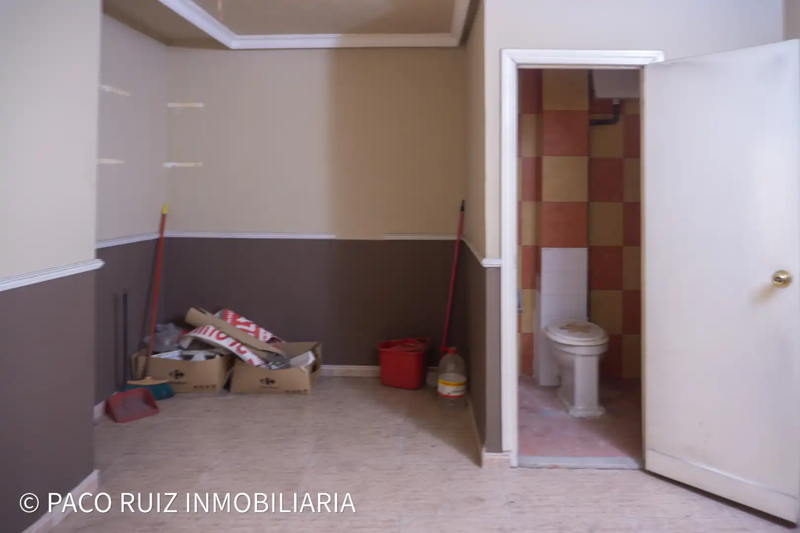 Local comercial en alquiler en Calle José Artés de Arcos 22, imagen 3