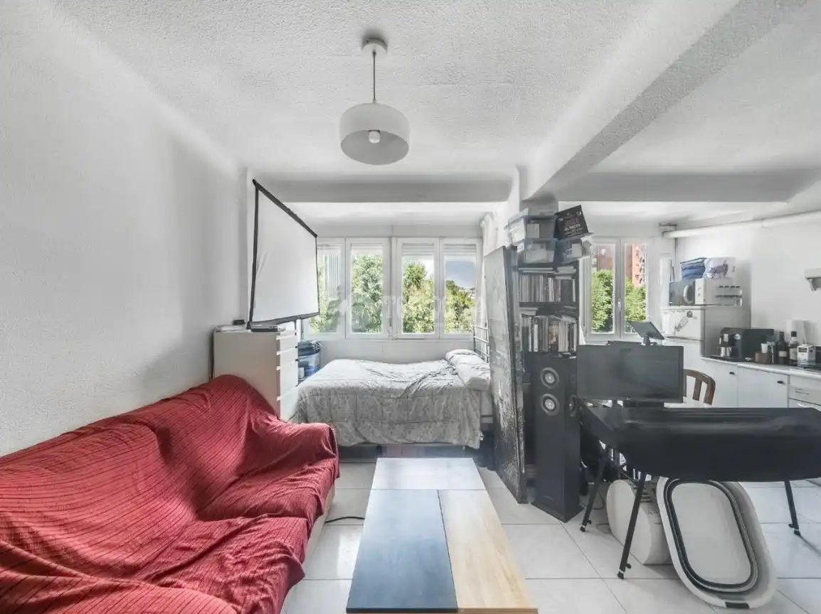 Habitación de Estudio en venta en Madrid con Calefacción