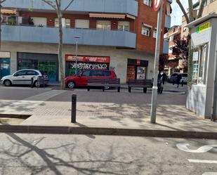 Vista exterior de Local en venda en Cornellà de Llobregat
