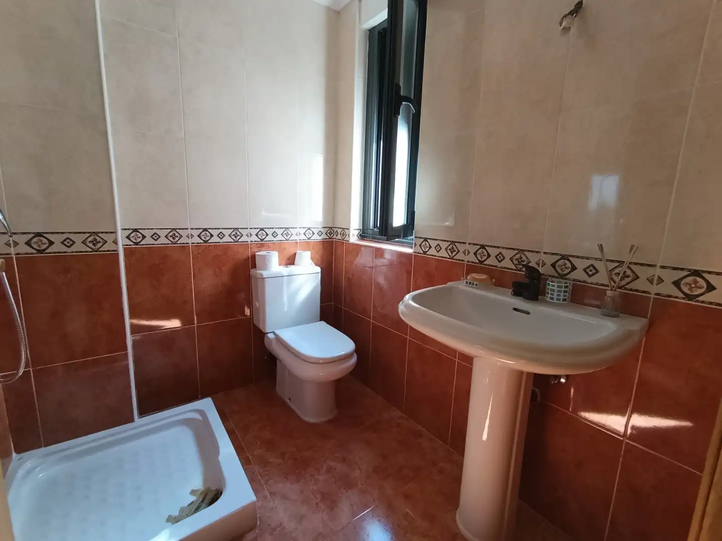 Badezimmer von Dachboden zum Verkauf in Benavente mit Heizung, Parkett und Terrasse