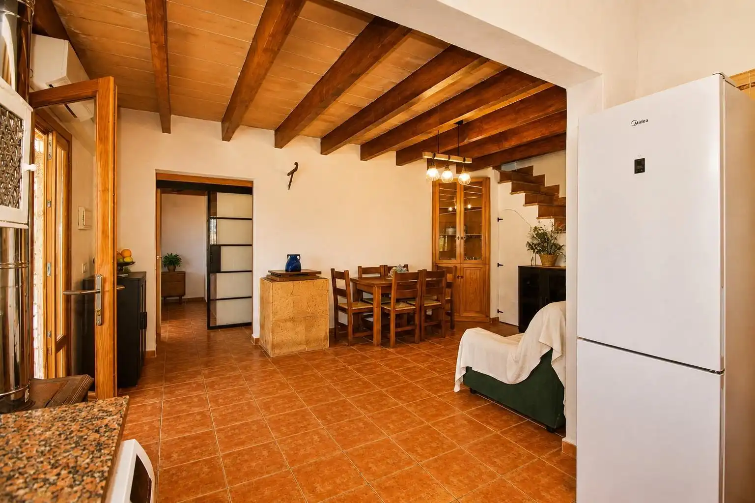 Comedor de Finca rústica de alquiler en Muro con Piscina