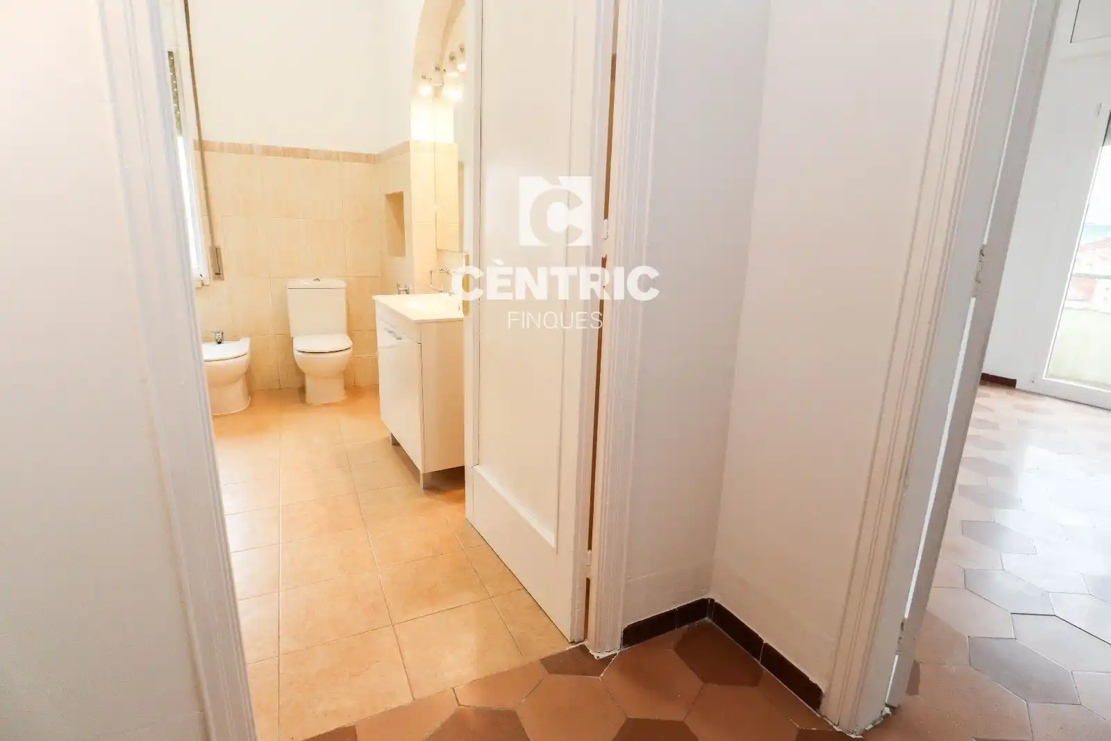 Bathroom of Flat for rent in Terrassa  with Heating and Terrace