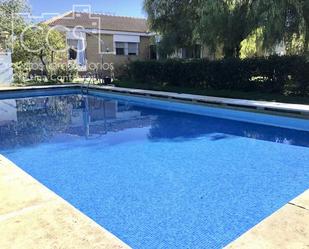 Piscina de Casa o xalet en venda en Espartinas amb Terrassa, Piscina i Moblat