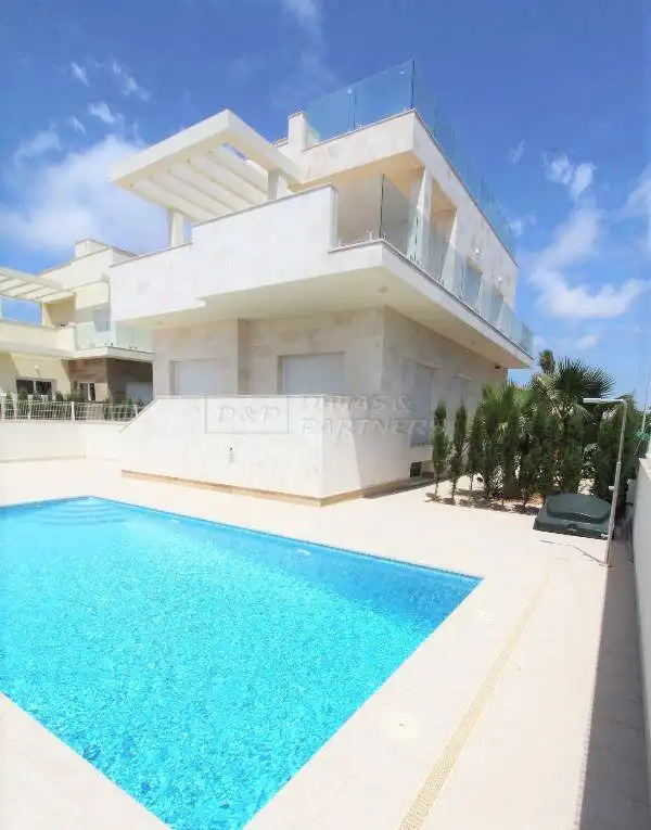 Detached house with terrace for sale in Orihuela Costa