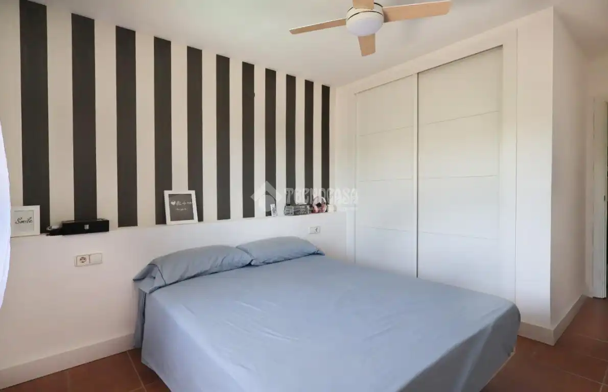 Habitación de Casa adosada en venta en Sagunto / Sagunt con Aire acondicionado, Calefacción y Terraza