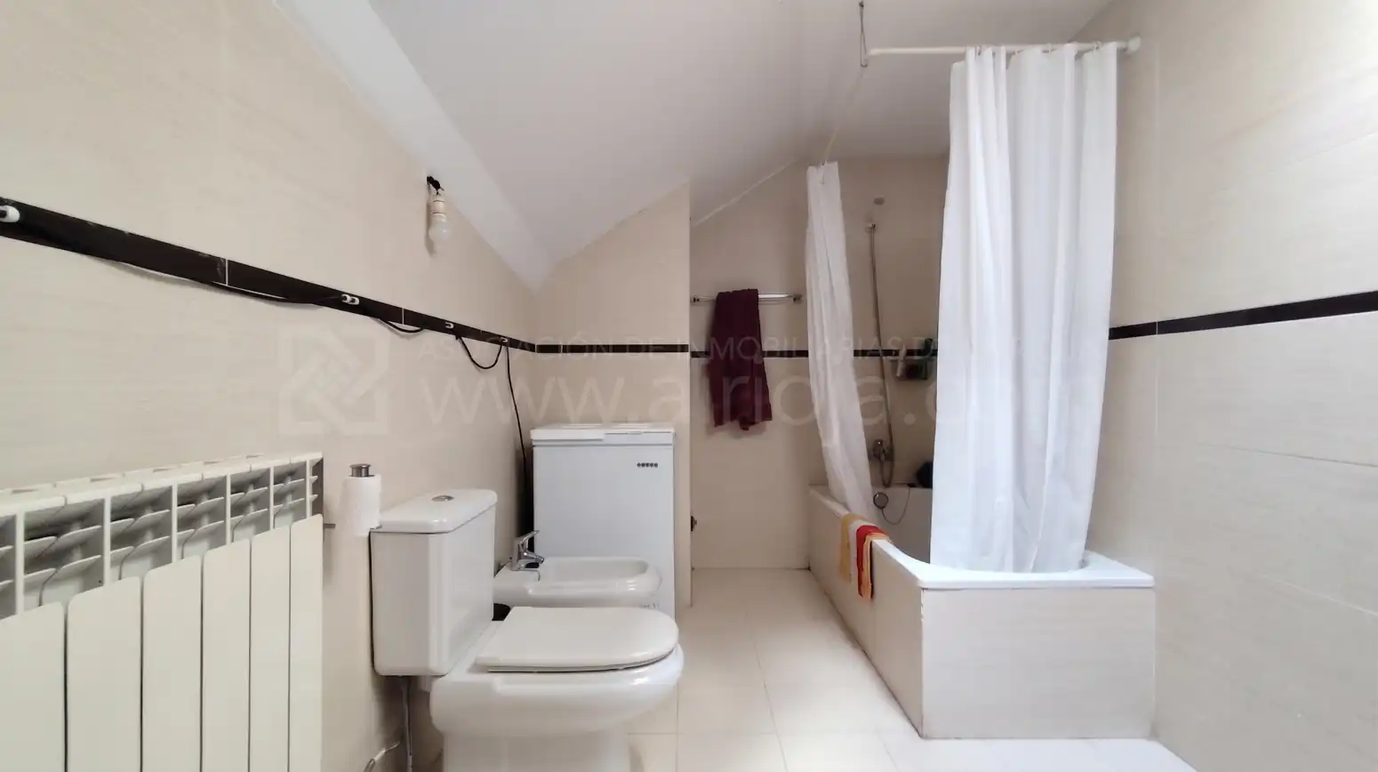 Baño de Piso en venta en Villamediana de Iregua con Calefacción, Parquet y Terraza
