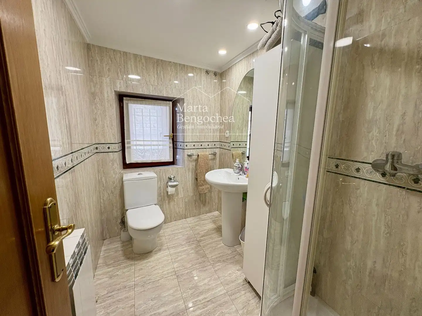Baño de Casa o chalet en venta en Vitoria - Gasteiz con Calefacción