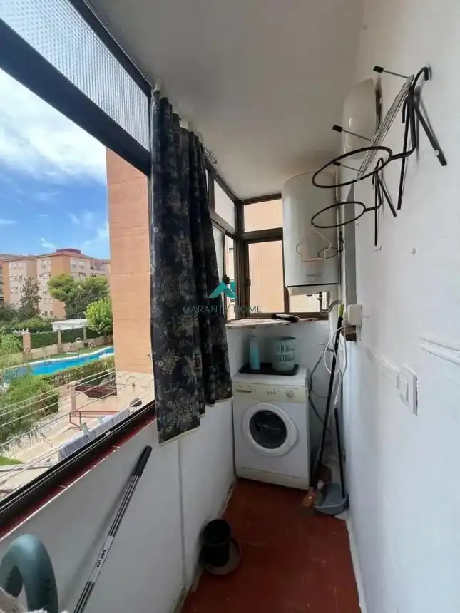 Terrassa de Pis per a compartir en Jaén amb Aire condicionat, Moblat i Balcó