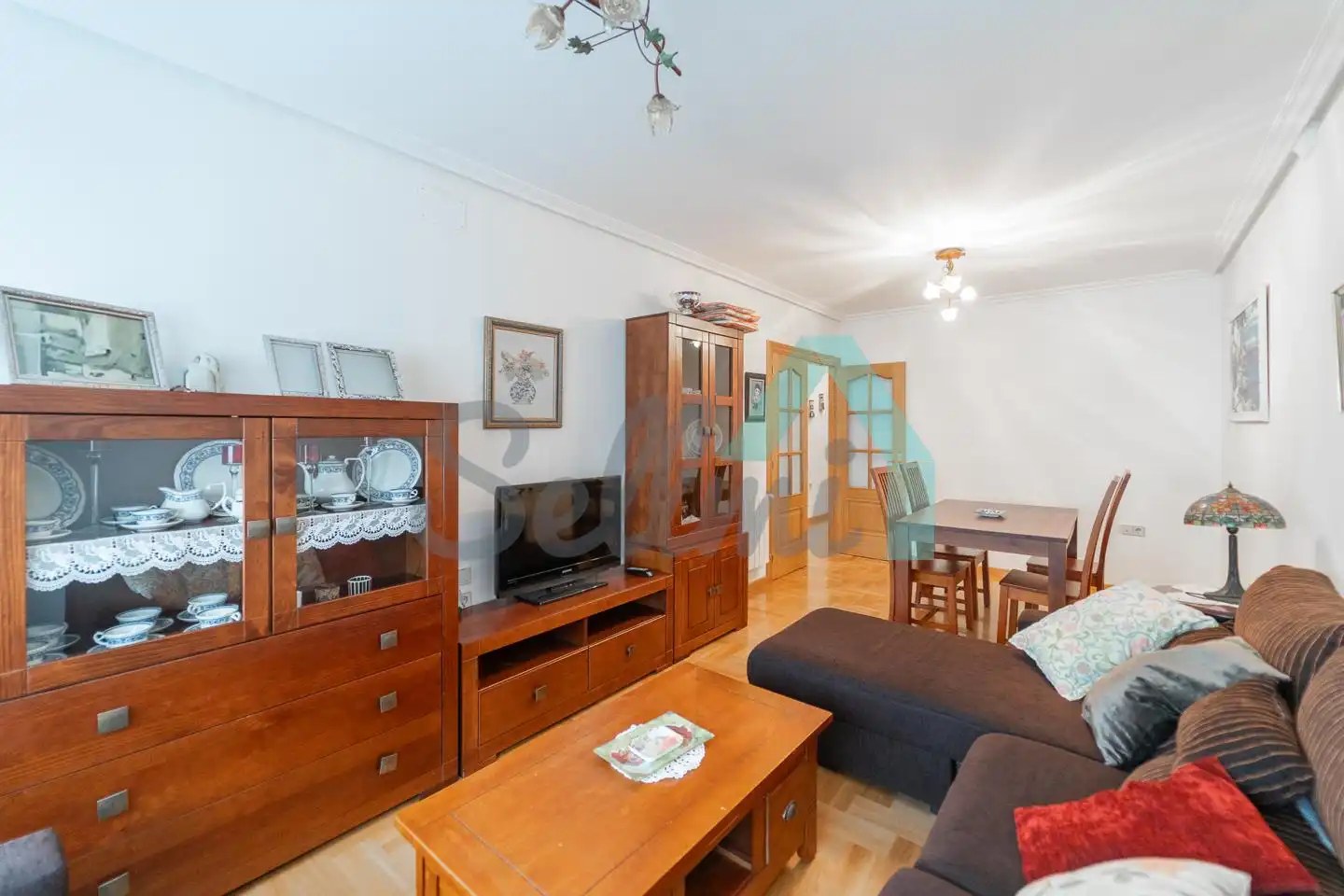 Sala de estar de Piso en venta en Tineo con Calefacción, Parquet y Trastero
