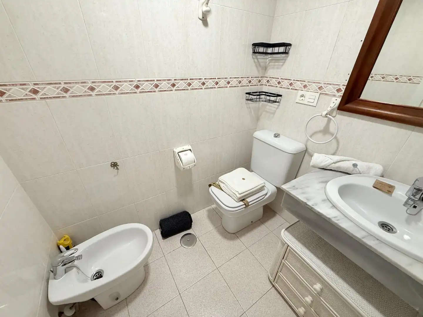 Bathroom of Apartments for sale in Fuengirola  with Air Conditioner, Terrace and Balcony