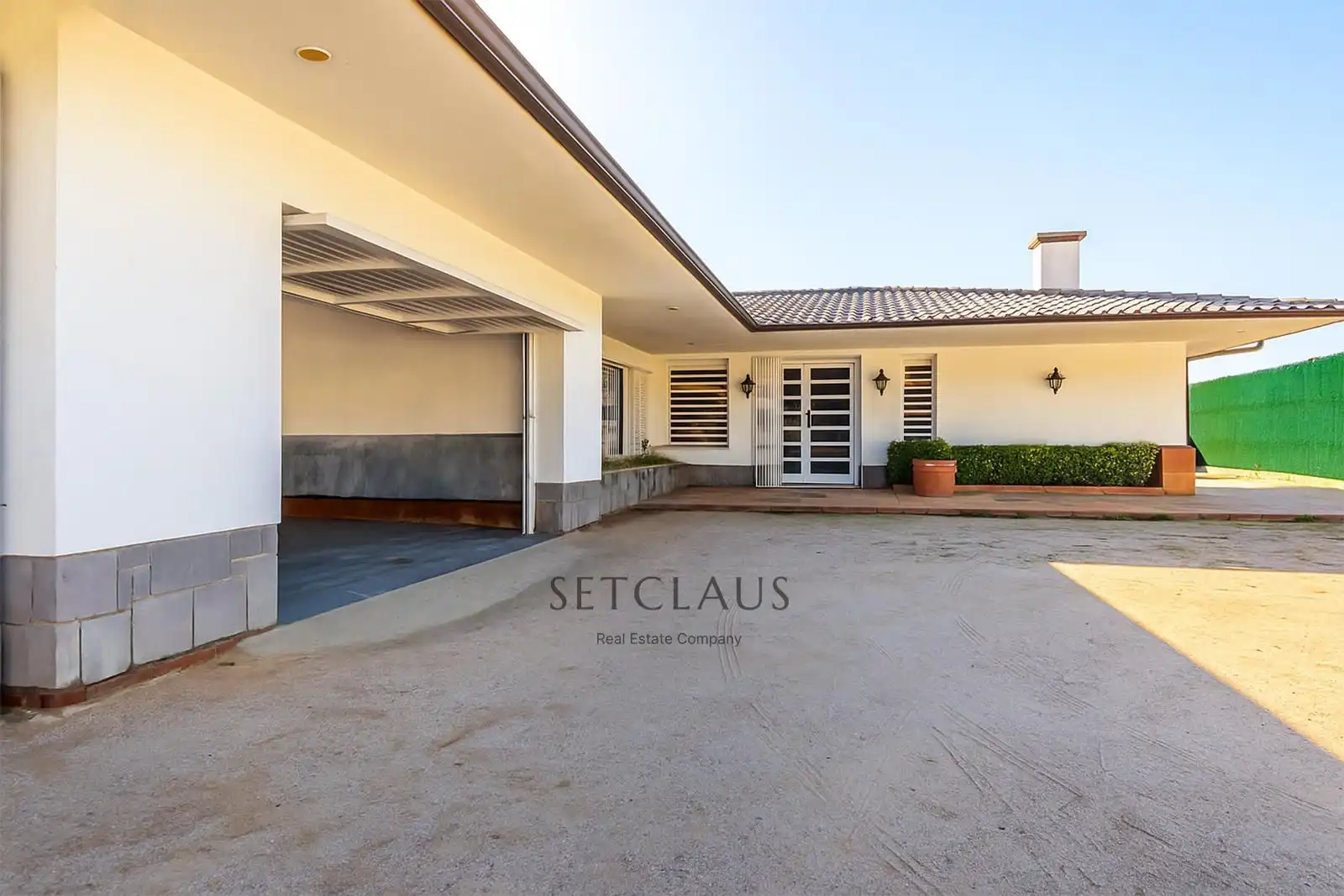 Exterior view of Houses for sale in Mataró  with Air Conditioner, Heating and Terrace