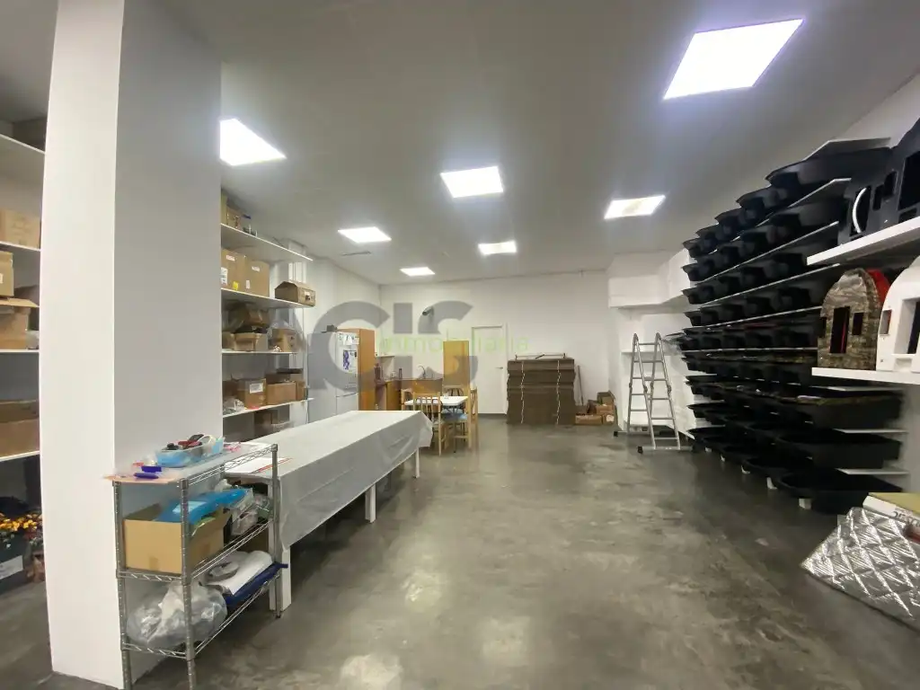 Nave industrial in vendita a Carrer Cardenal Cisneros, imagen 3