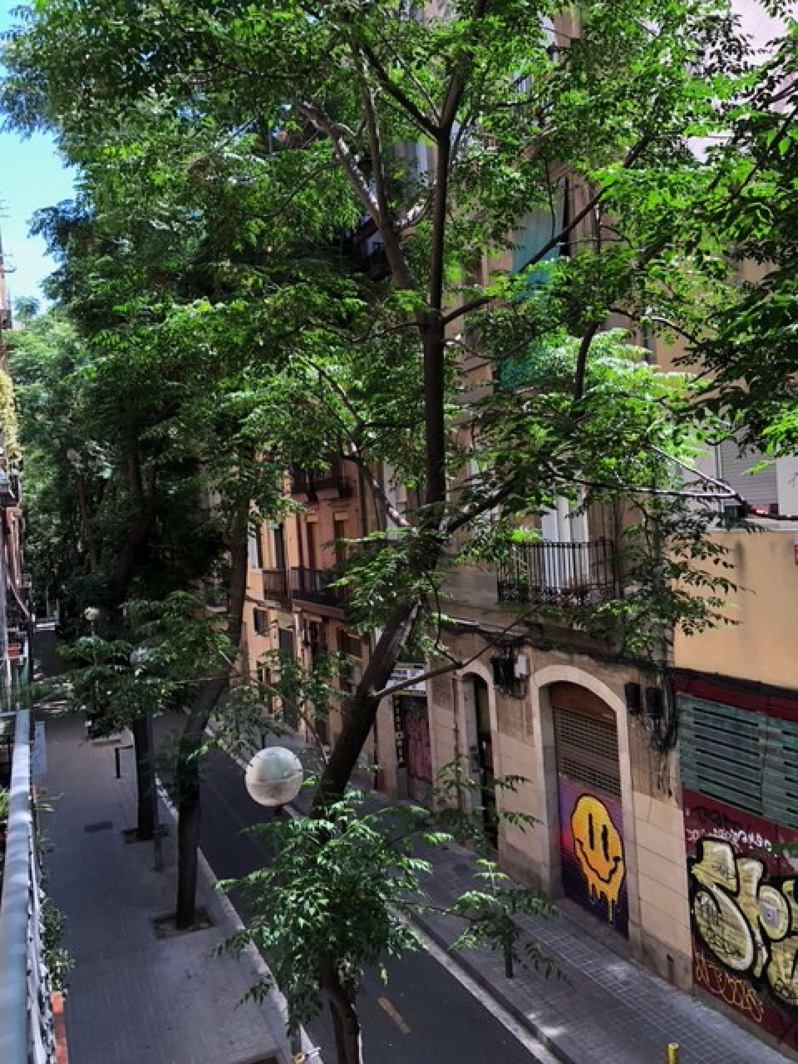 Exterior view of Apartment to share in  Barcelona Capital  with Air Conditioner, Heating and Terrace