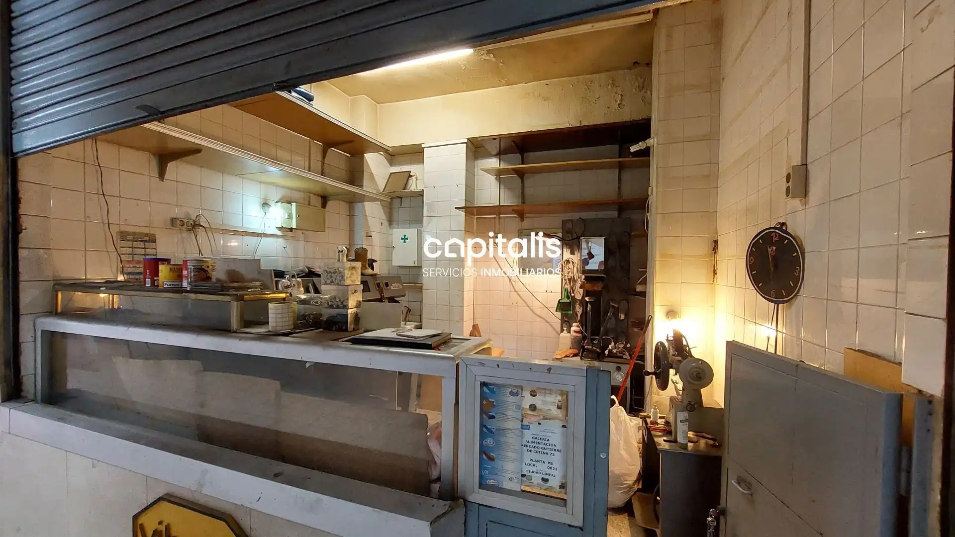Cocina de Local en venta en Madrid