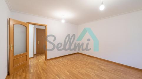 Foto 4 de Pis de lloguer a Puerto Ventana, Lugones, Siero