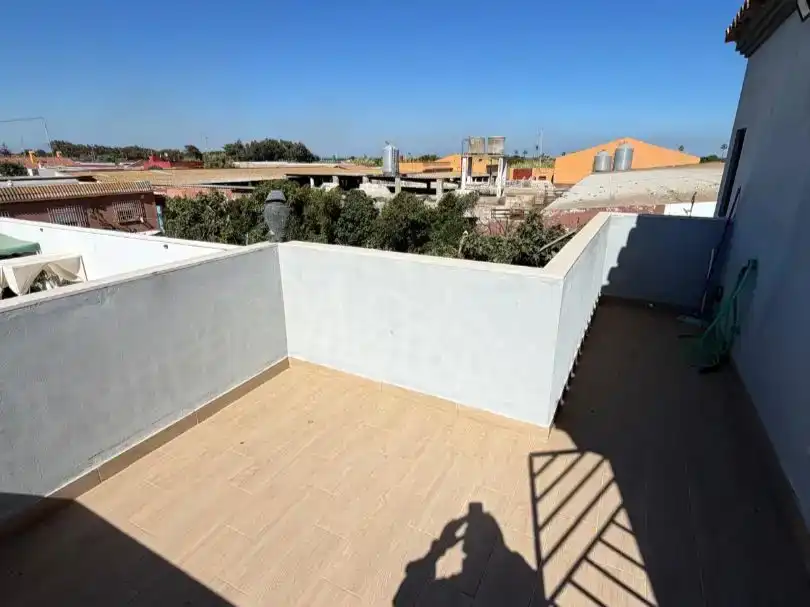 Terrassa de Casa o xalet en venda en La Línea de la Concepción amb Aire condicionat, Jardí privat i Piscina