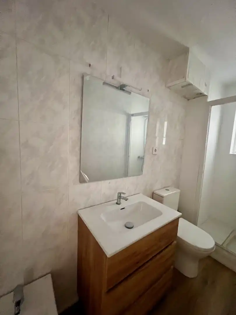 Baño de Piso en venta en Santa Perpètua de Mogoda con Parquet y Horno