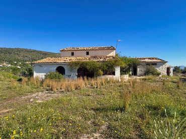 Casa rustica con giardino in vendita a Benissa pueblo