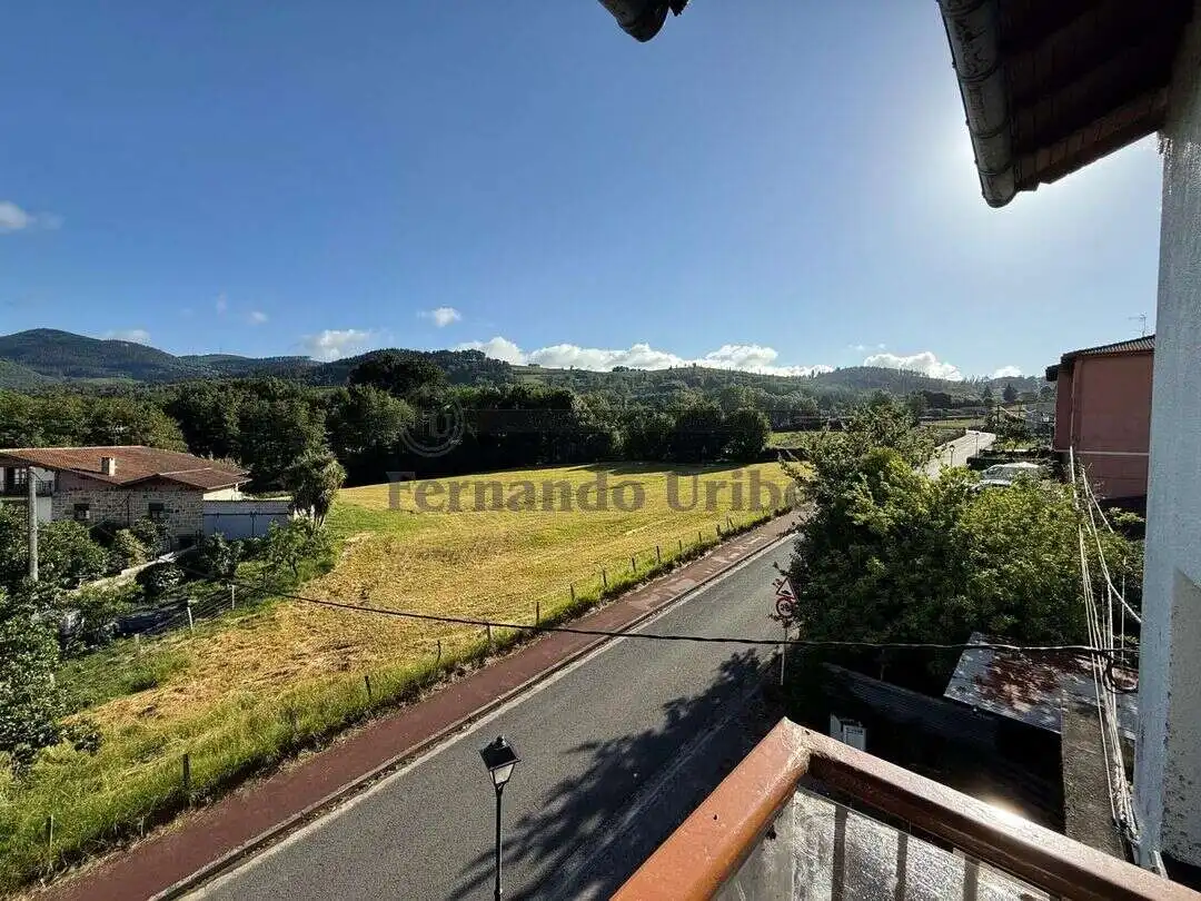 Außenansicht von Wohnung zum Verkauf in Iurreta mit Privatgarten, Abstellraum und Balkon