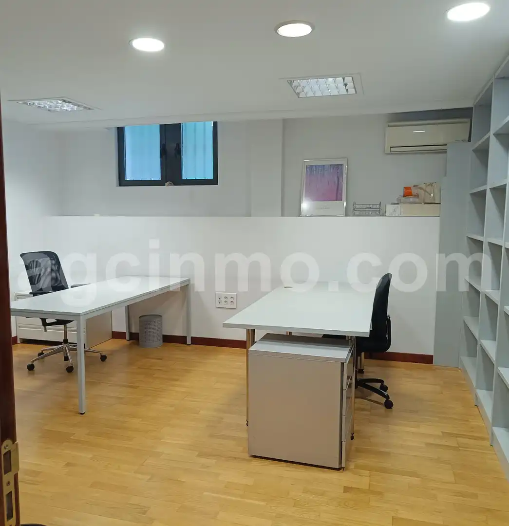 Büro zur Miete in Valladolid mit Klimaanlage, Heizung und Möbliert