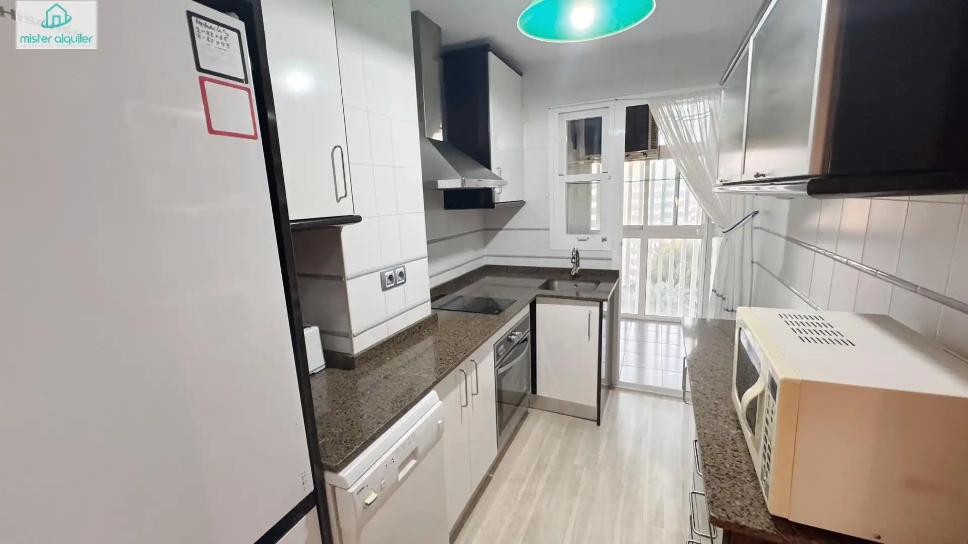 Cuina de Apartament en venda en El Campello amb Aire condicionat, Calefacció i Jardí privat