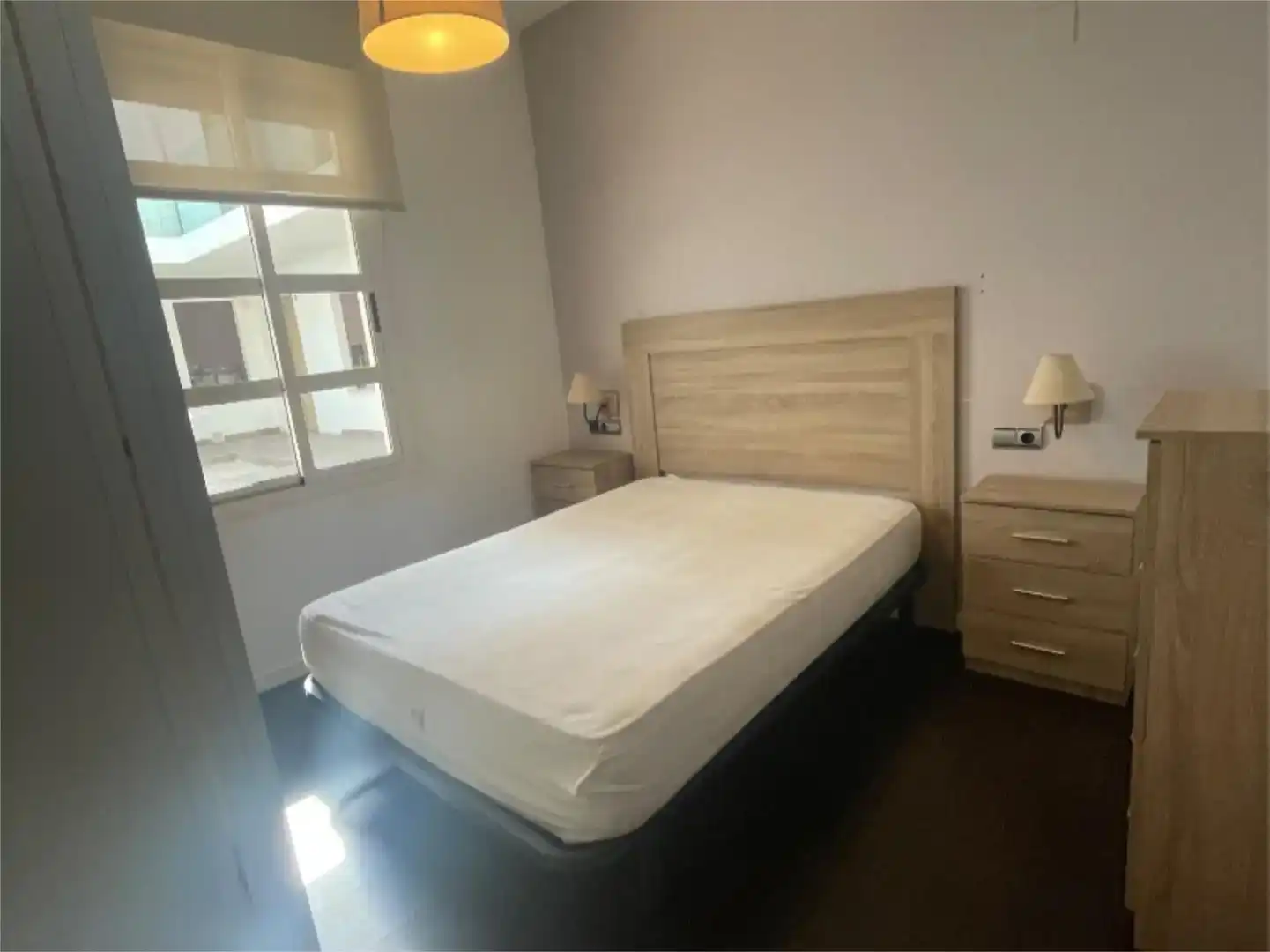 Bedroom of Flat for rent in Córdoba  with Air Conditioner, Private garden and Parquet flooring