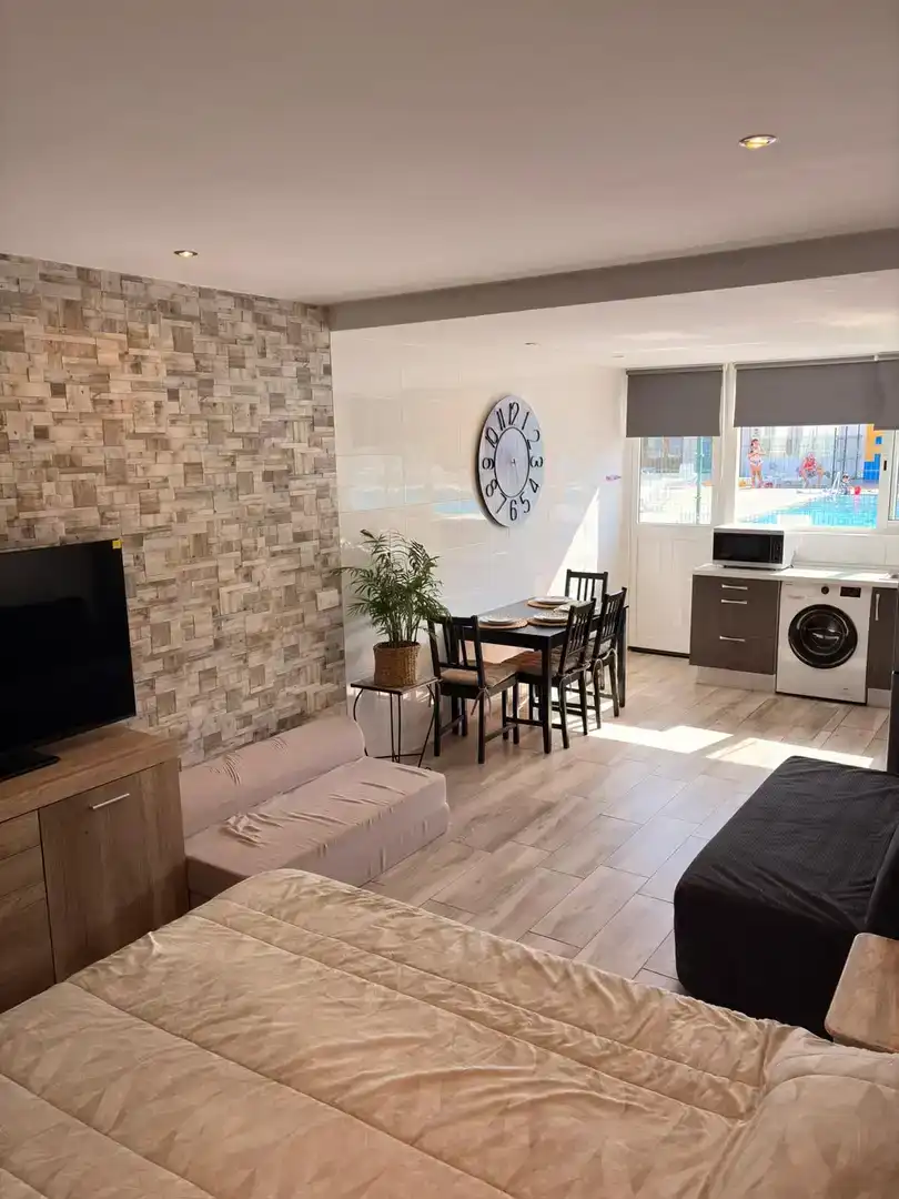 Wohnzimmer von Wohnung zur Miete in Arona mit Klimaanlage, Schwimmbad und Balkon