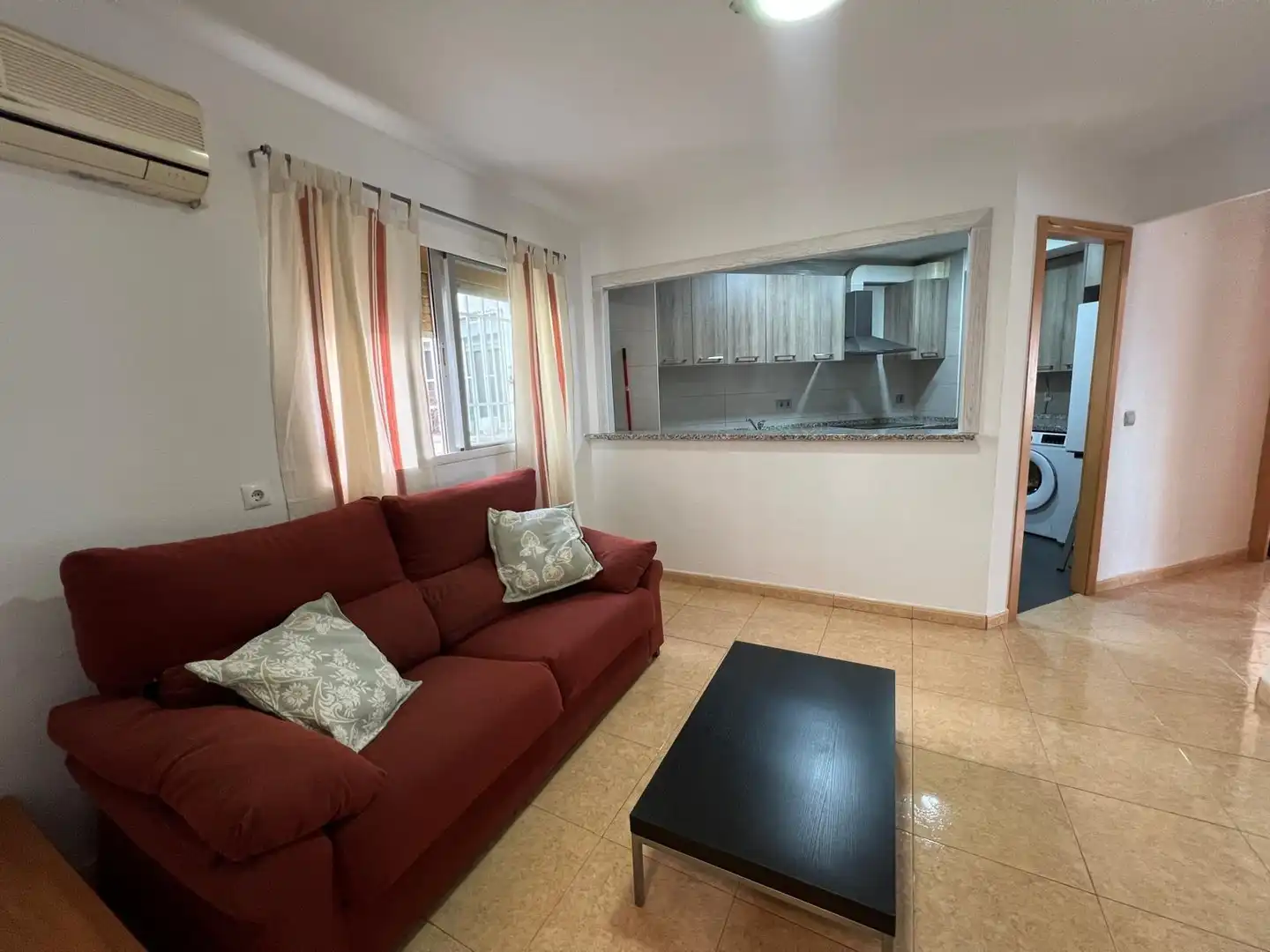 Sala d'estar de Pis per a compartir en Córdoba amb Aire condicionat, Terrassa i Moblat