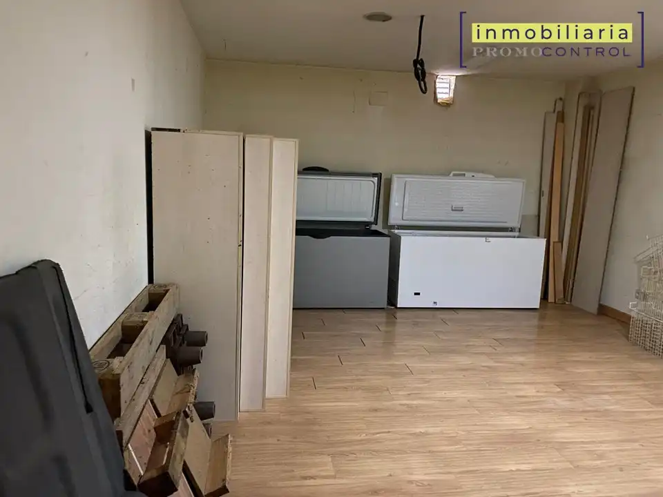 Local comercial de lloguer a Avenida Galo Ponte 54, imagen 17