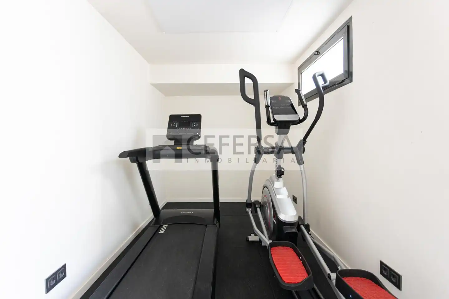 Flat for sale in Barcelona  with Air Conditioner, Heating and Storage room