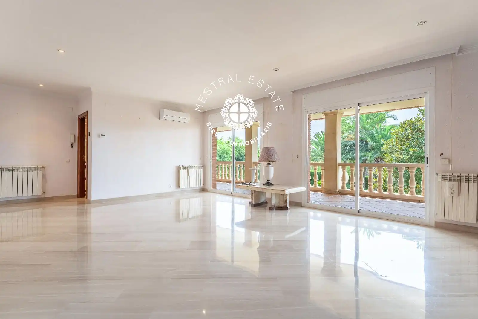 Living room of Houses for sale in Cambrils  with Air Conditioner, Heating and Private garden