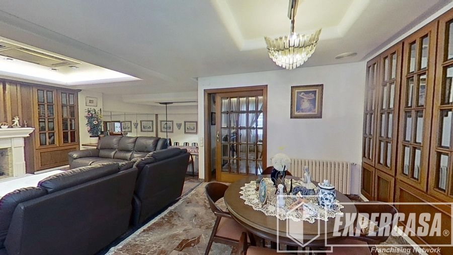 Sala d'estar de Casa o xalet en venda en Burjassot amb Aire condicionat, Calefacció i Terrassa