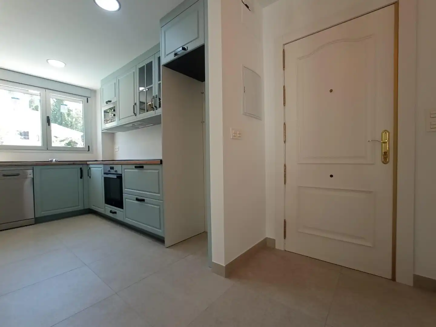 Cuina de Apartament de lloguer en Granada amb Aire condicionat, Piscina i Piscina comunitària