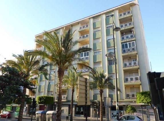 Vista exterior de Pis en venda en El Ejido amb Terrassa